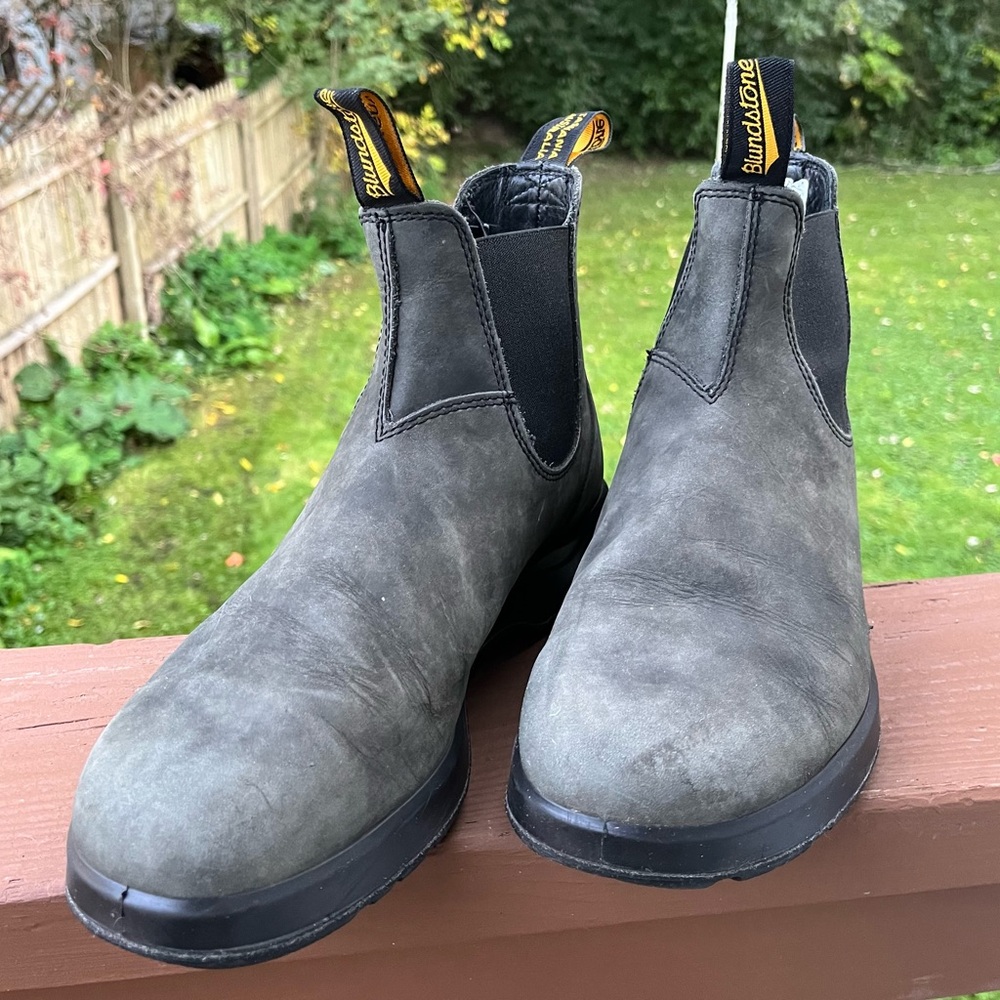 Blundstone #2055 MEN'S ALL-TERRAIN
CHELSEA BOOTS - RUSTIC BLACK